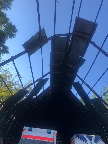 Russia shells residential areas and hospital in Kherson: Fires and injuries reported