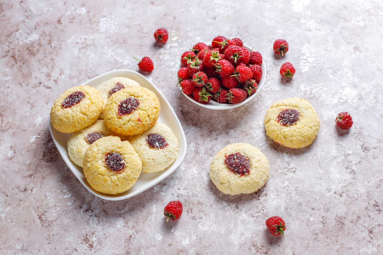 Cookie-muffin with raspberry jam - Recipe for aromatic baking from Sweden