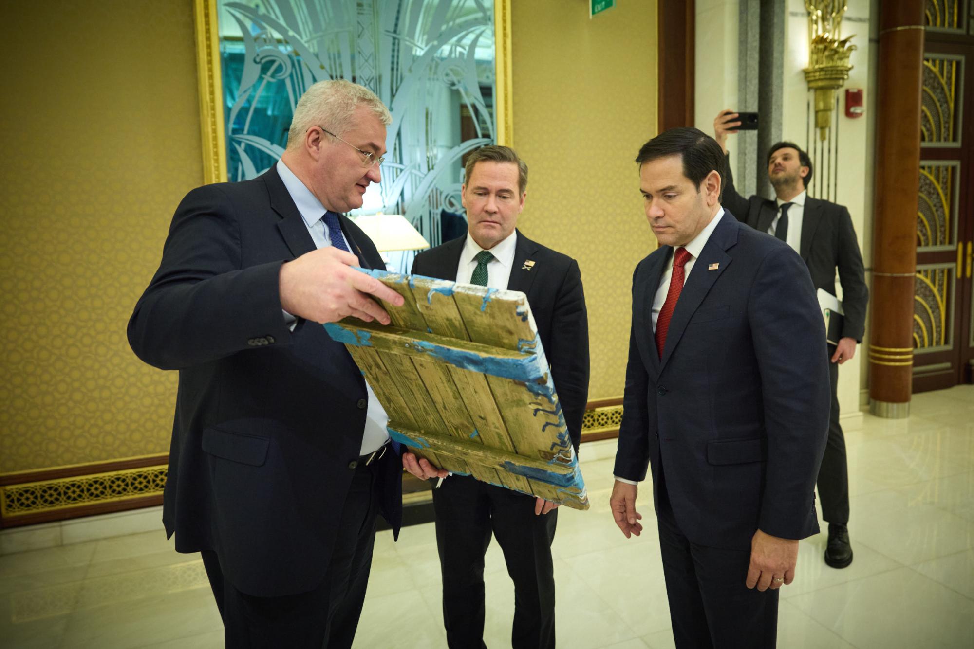 Ukraine gifts Virgin Mary icon painted on ammo box to US Secretary Rubio