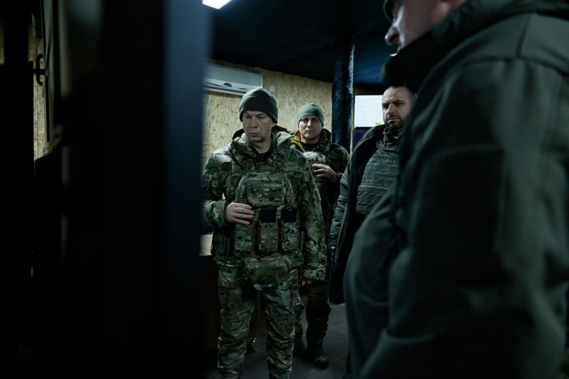 Syrskyi says reserves called in to defend Avdiivka and Kupiansk