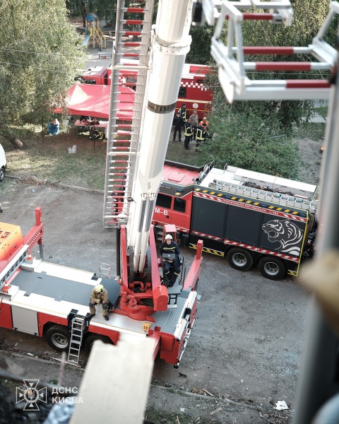 Russian strike on Kyiv kills 3, injures 11: Rescue operations completed