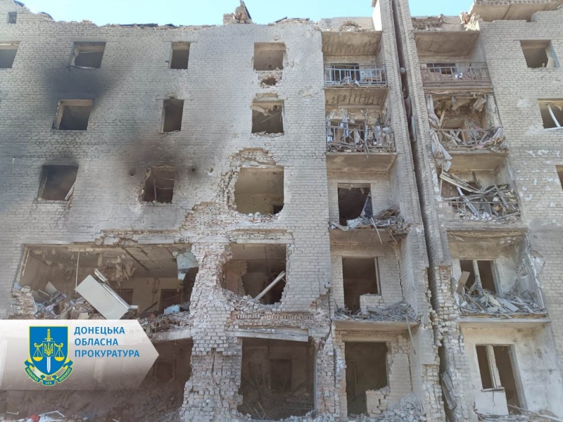 Russia strikes Donetsk region with explosive aerial bombs: Children among injured