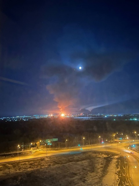 Oil refinery caught fire in Russia, suspicion of drone attack reported