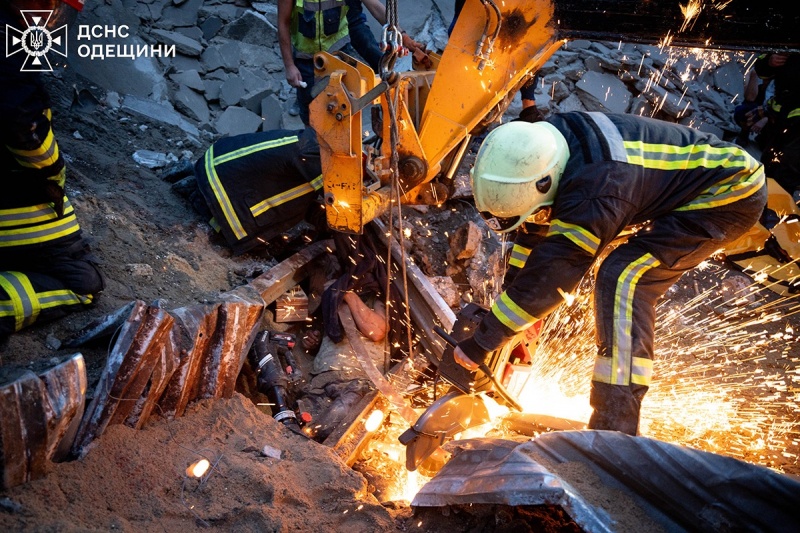 Building collapses in Odesa port: People trapped, one reported dead