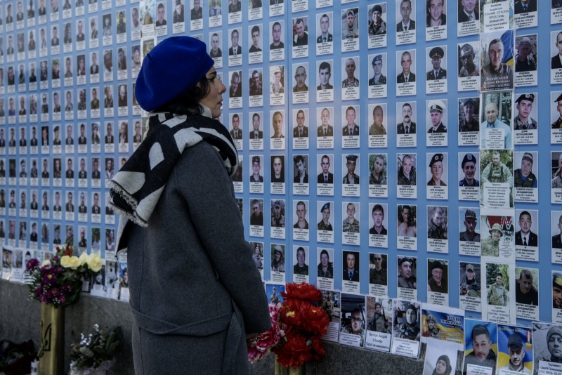 Hadja Lahbib at the Wall of Memory
