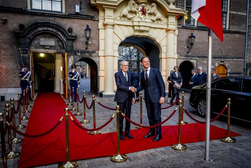 Dutch Prime Minister discusses war in Ukraine with Austrian President
