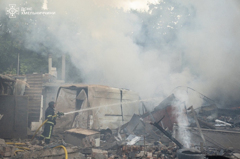 Russia strikes Ukraine's Khmelnytskyi region twice a night: Aftermath