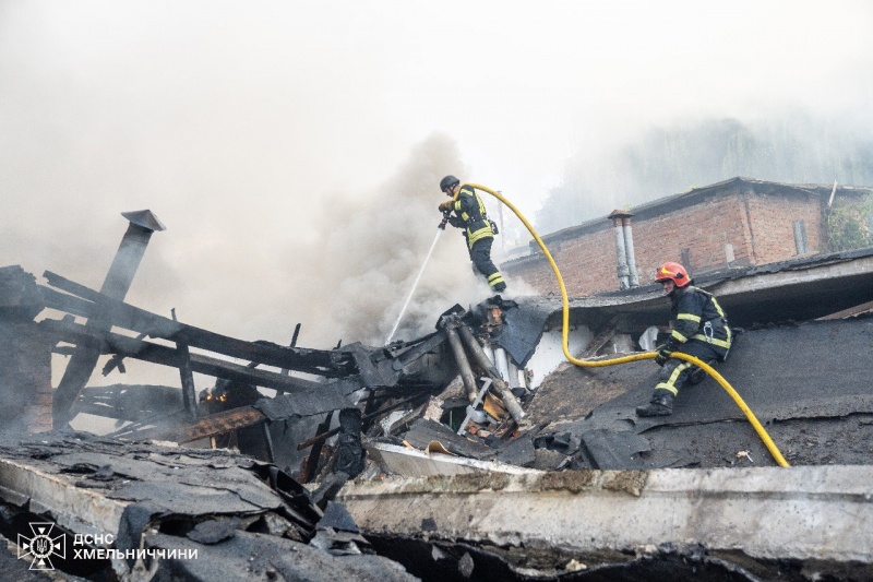 Russia strikes Ukraine's Khmelnytskyi region twice a night: Aftermath