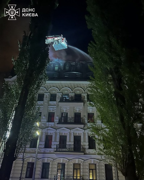 Russian massive attack leaves Kyiv in flames, apartment buildings in ruins
