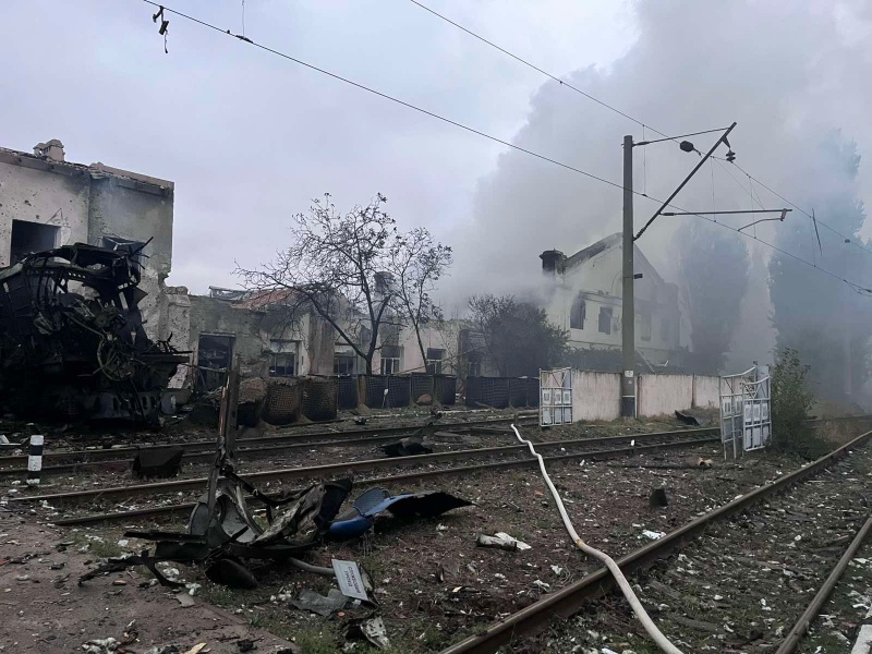 Russia massively strikes Ukraine's railway infrastructure: Train driver injured
