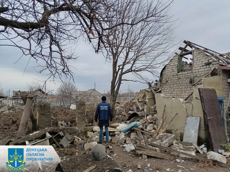 Russian troops shell Selydove in Donetsk region, children among wounded