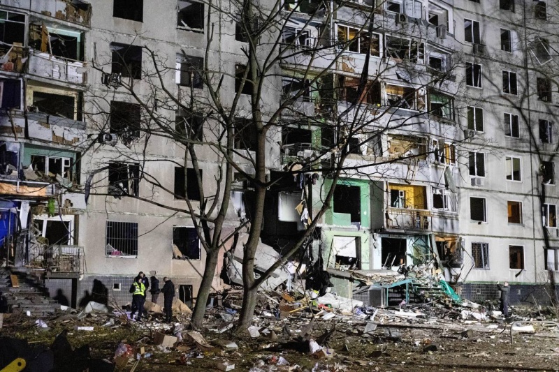Russia massively bombs Kharkiv city center: Aftermath