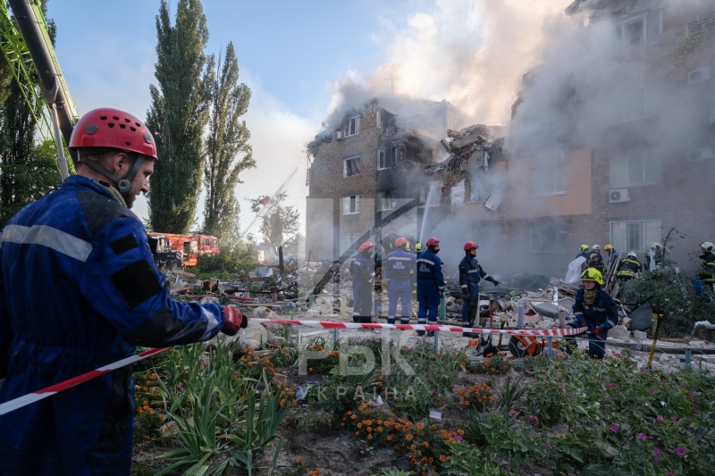 Russia destroys residential building in Kyiv to the ground: Aftermath revealed