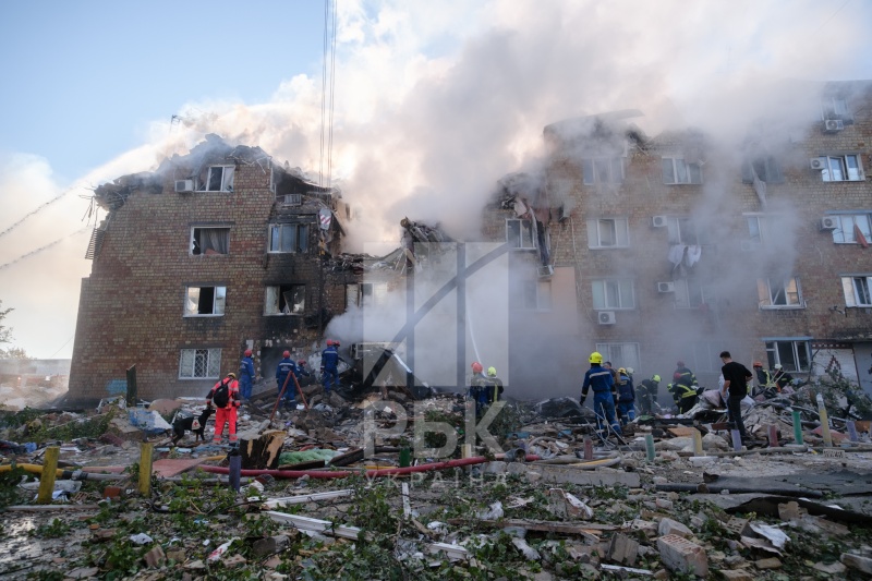 Russia destroys residential building in Kyiv to the ground: Aftermath revealed