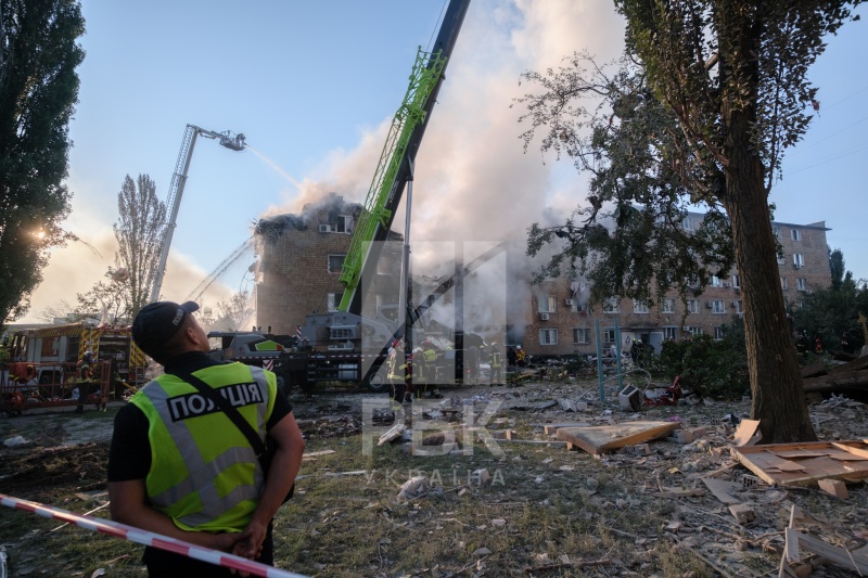 Russia destroys residential building in Kyiv to the ground: Aftermath revealed
