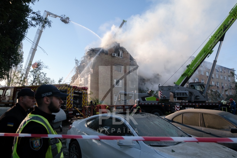 Russia destroys residential building in Kyiv to the ground: Aftermath revealed