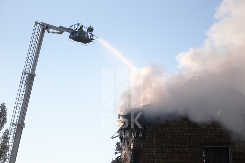 Russia destroys residential building in Kyiv to the ground: Aftermath revealed
