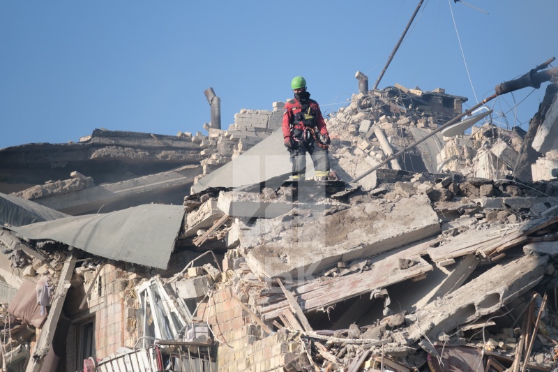 Russia destroys residential building in Kyiv to the ground: Aftermath revealed