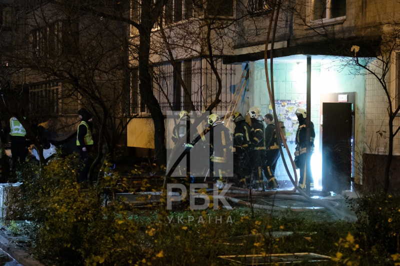 Russia massively strikes Kyiv: Apartments destroyed, heat disruptions, and casualties reported