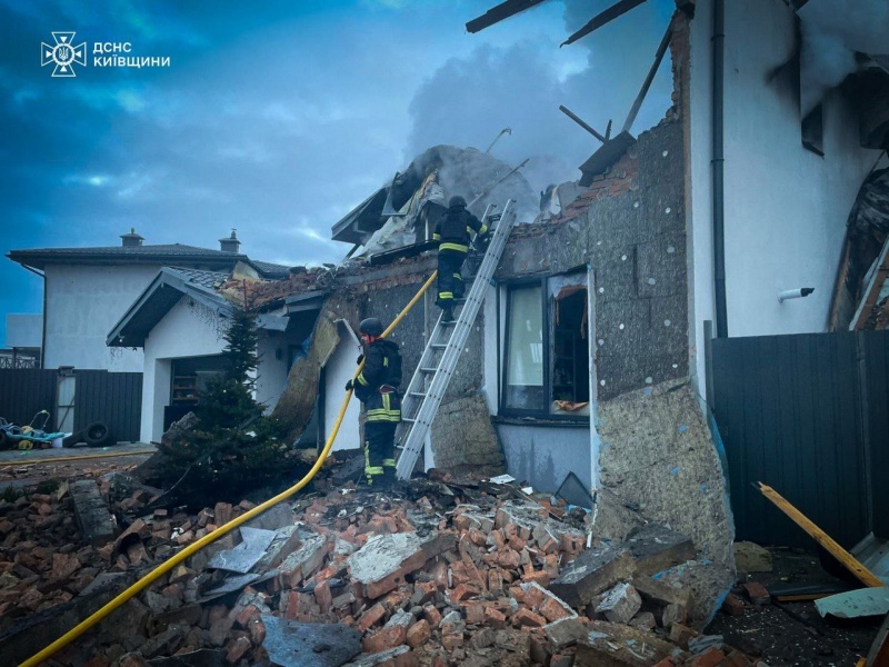 Russia massively strikes Ukraine on December 23, killing civilians and destroying power grid