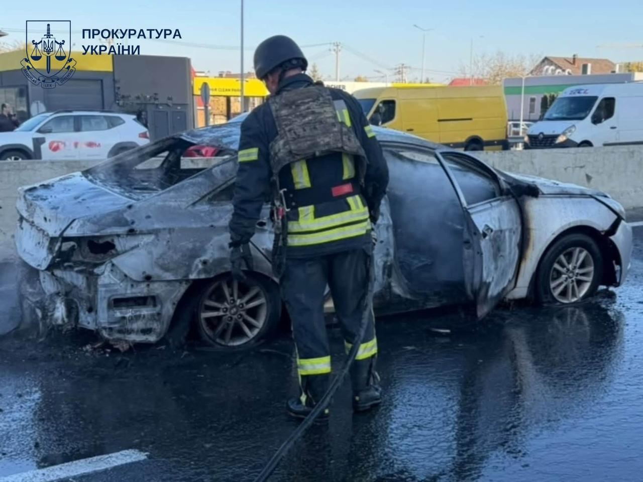 Russian drone strikes Kyiv-Odesa highway, leaving people dead and injured