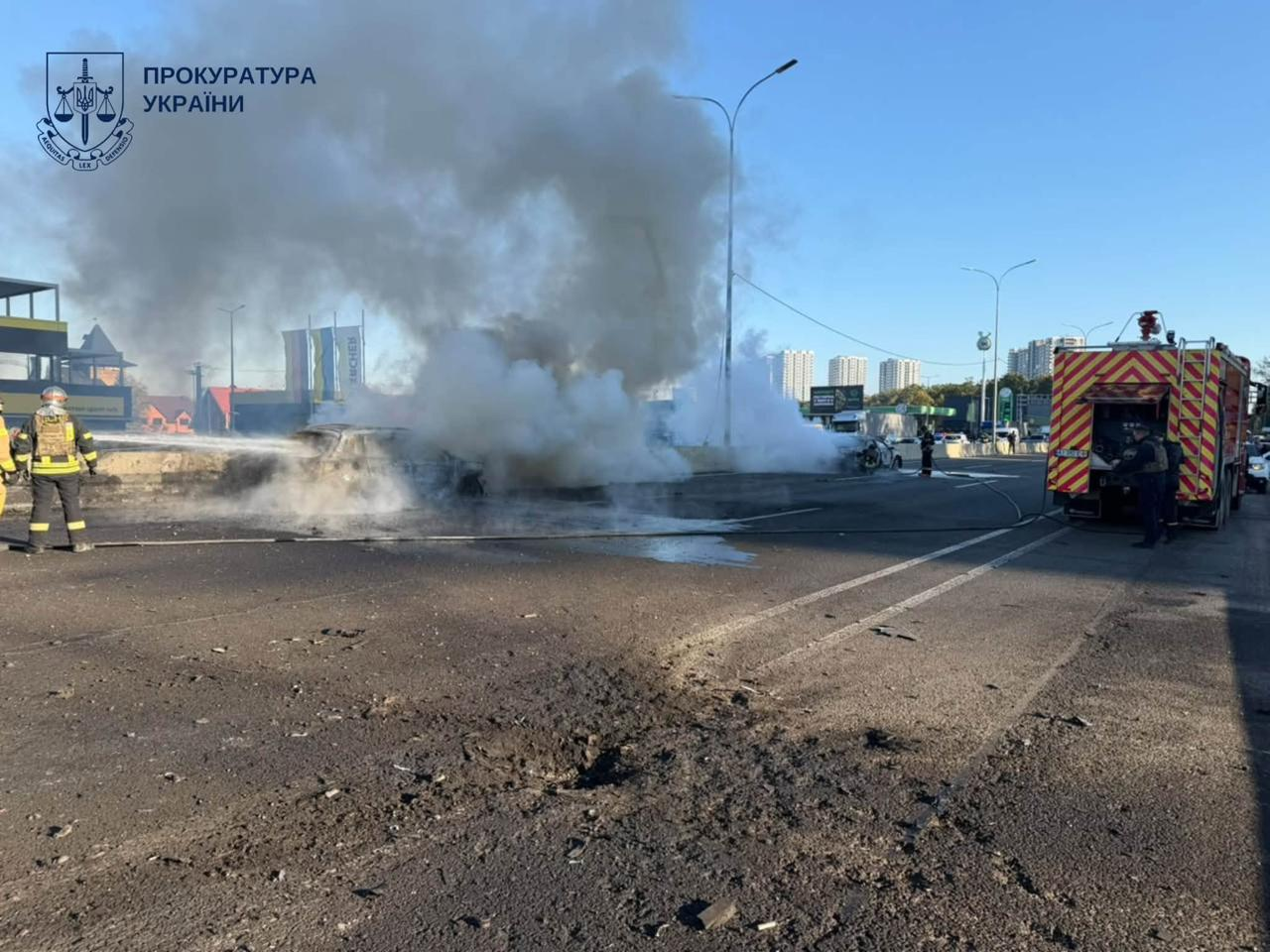 Russian drone strikes Kyiv-Odesa highway, leaving people dead and injured