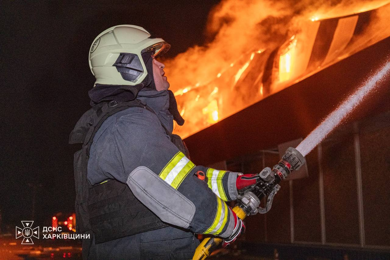Russia strikes shopping mall in Ukraine's Kharkiv: Rescue workers injured