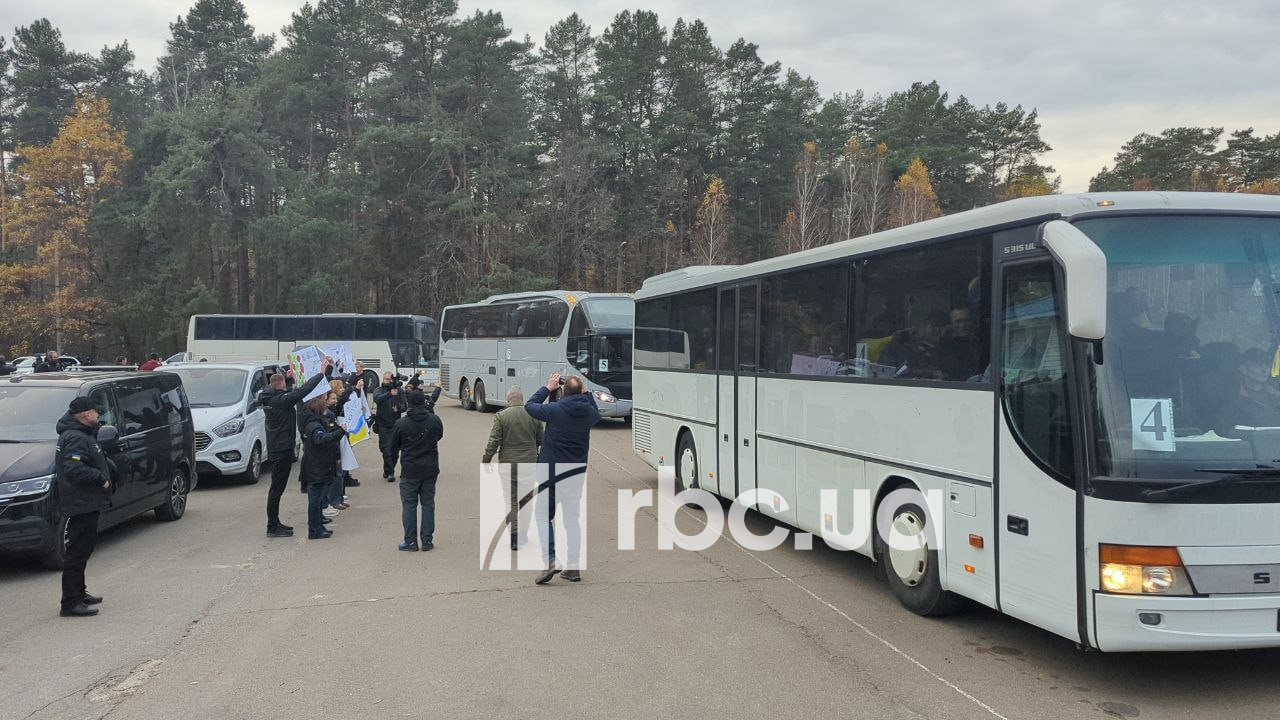 Oleshky evacuated residents finally reach safety in Ukraine