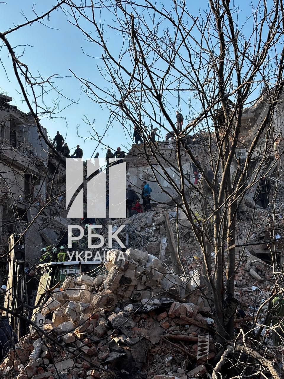 Russian strike hits Ukraine's Pryluky: Apt buildings destroyed, people searched for under rubble