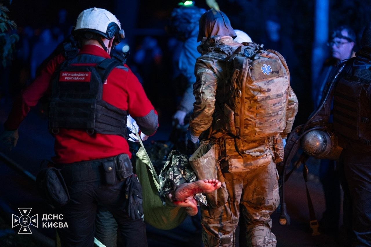 Russia’s overnight attack on Kyiv kills three, leaves parts of city without power