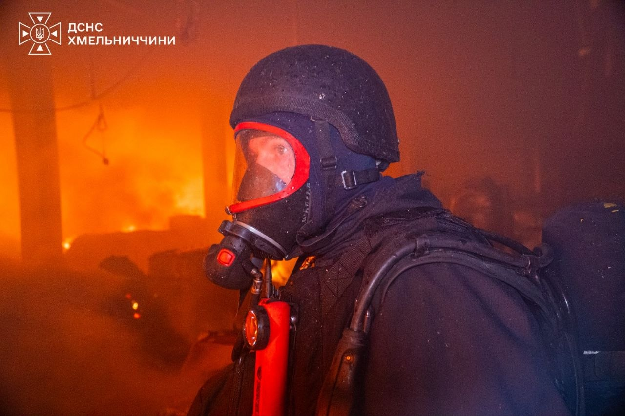 Russia strikes western Ukraine: Damage reported at gas stations, oil depot and railway