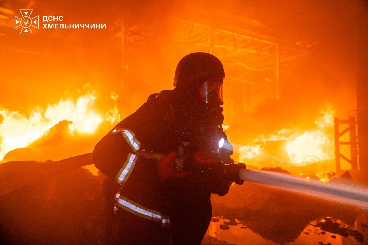 Russia strikes western Ukraine: Damage reported at gas stations, oil depot and railway
