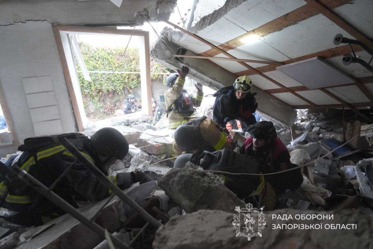 Russia strikes several streets in Ukraine's Zaporizhzhia, people pulled from rubble