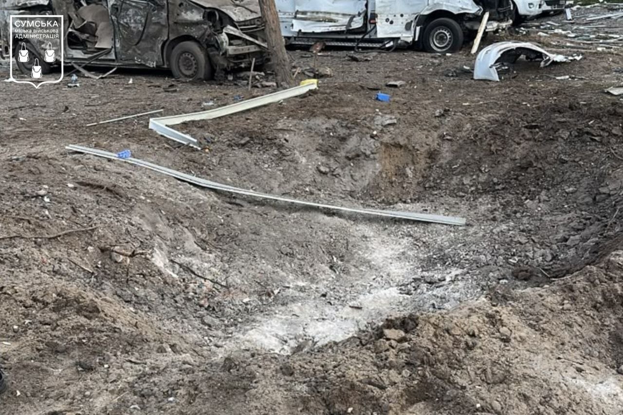 Russia bombs Ukraine's Sumy, damaging high-rise and injuring civilians