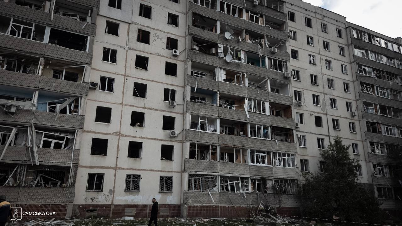 Russia bombs Ukraine's Sumy, damaging high-rise and injuring civilians