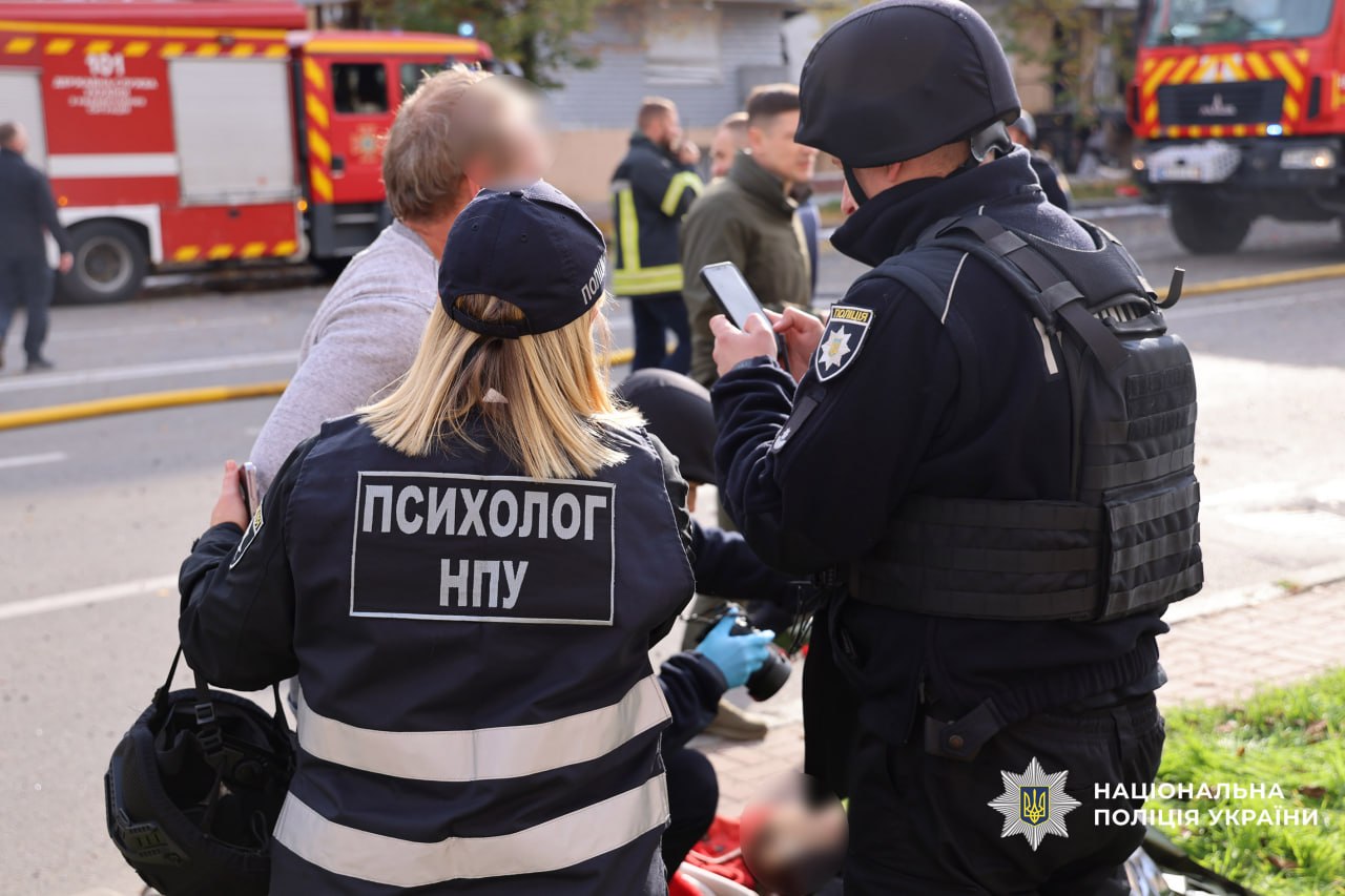 Russia strikes Dnipro train platform, kills two teenage girls in Chernihiv: Aftermath revealed