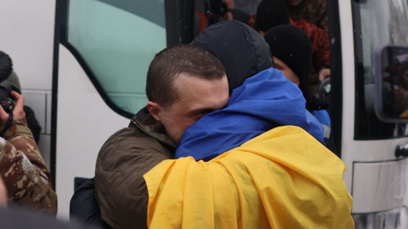 Ukraine and Russia carry out first prisoner swap in four months