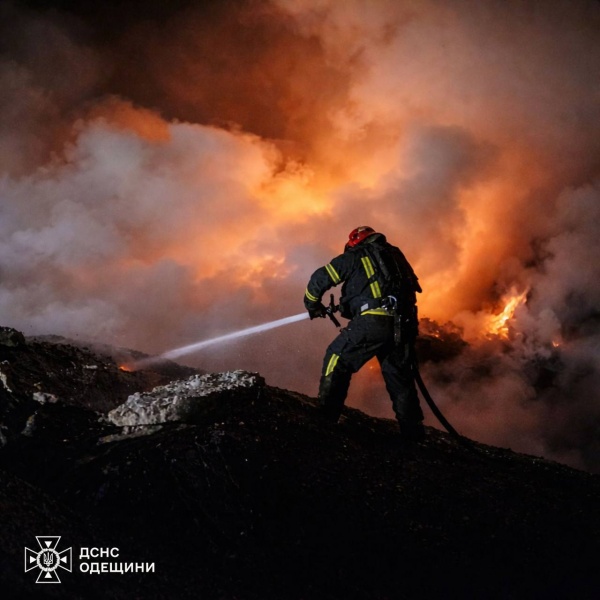 Russia strikes energy and ports in Ukraine's Odesa region: Power outages reported