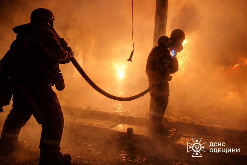 Russia strikes energy and ports in Ukraine's Odesa region: Power outages reported