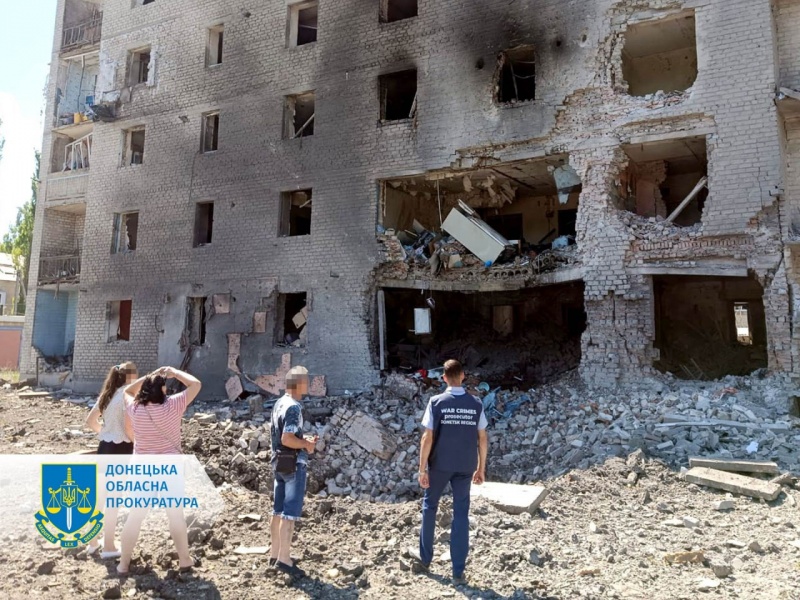 Russia strikes Donetsk region with explosive aerial bombs: Children among injured