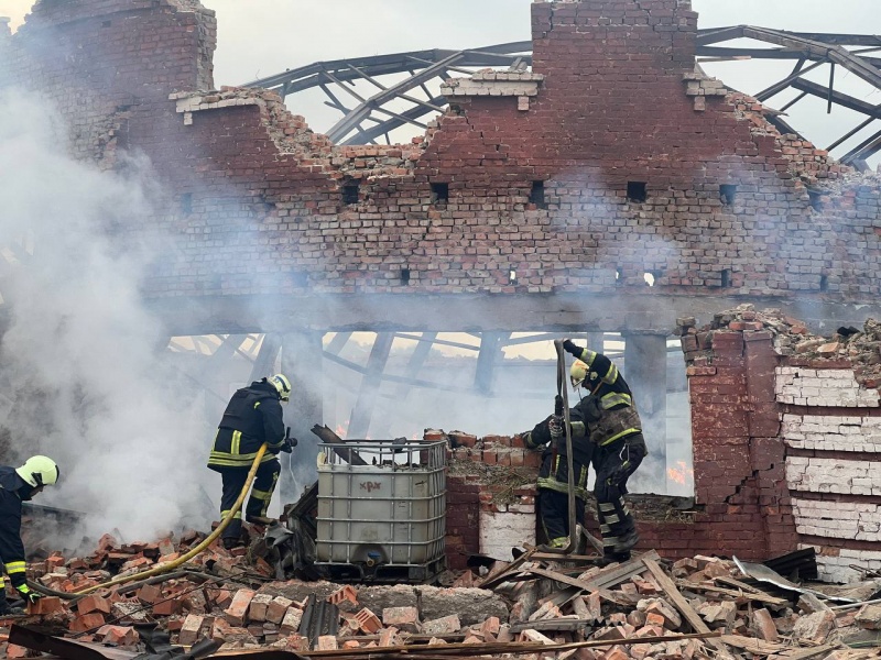 Russian troops strike Kharkiv overnight: Number of injured rises to 7