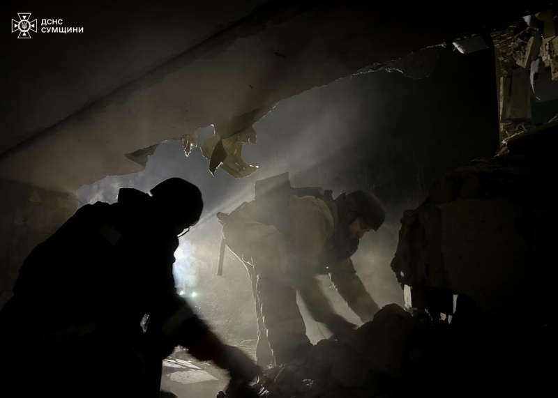 Russia strikes dormitory in Sumy region with drones, many killed and wounded