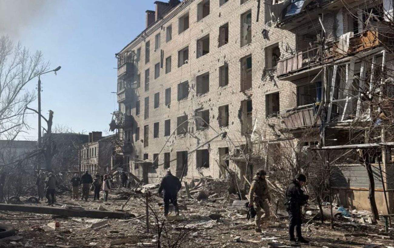 Russian airstrike on Sloviansk city in eastern Ukraine kills four, injures 16