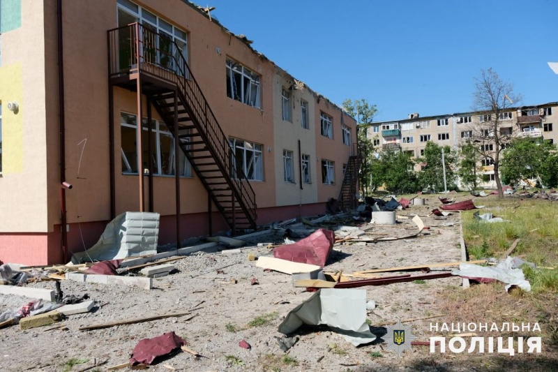 Russian army drops aerial bombs on kindergarten in Myrnohrad, Donetsk region: 5 injured