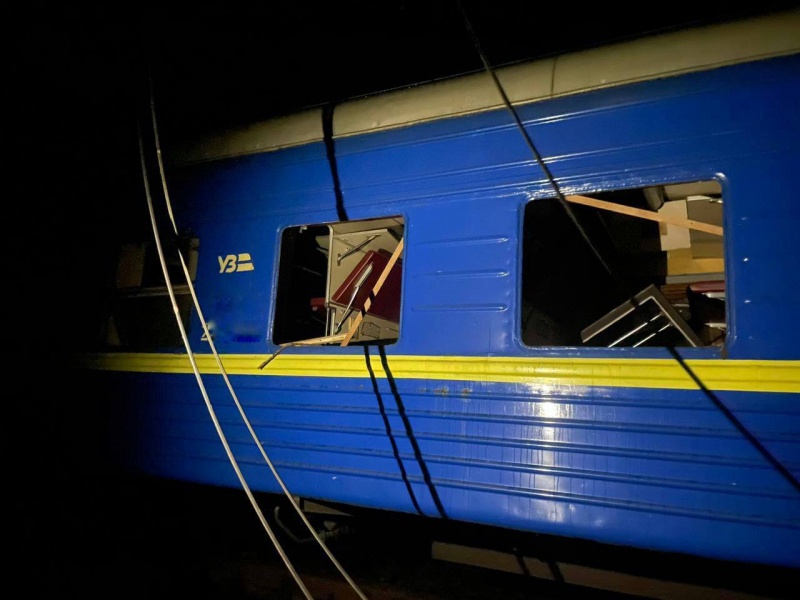 Russia strikes railway station in Kharkiv region: Conductor injured