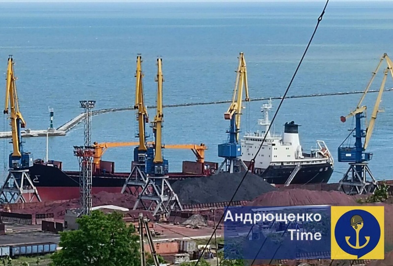 New Russian ship spotted in Mariupol port