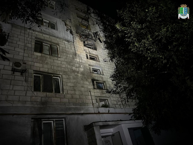 Russia attacks port and apartment building in Izmail overnight, injuries reported