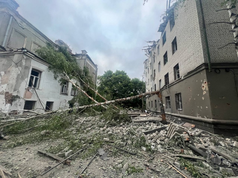 Russian troops strike Kharkiv overnight: Number of injured rises to 7