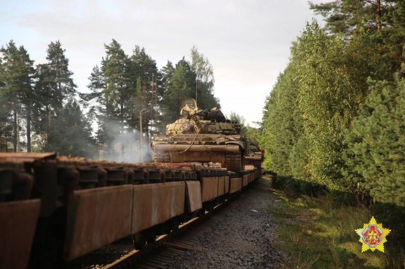 Belarus shows tanks allegedly heading to Ukraine border