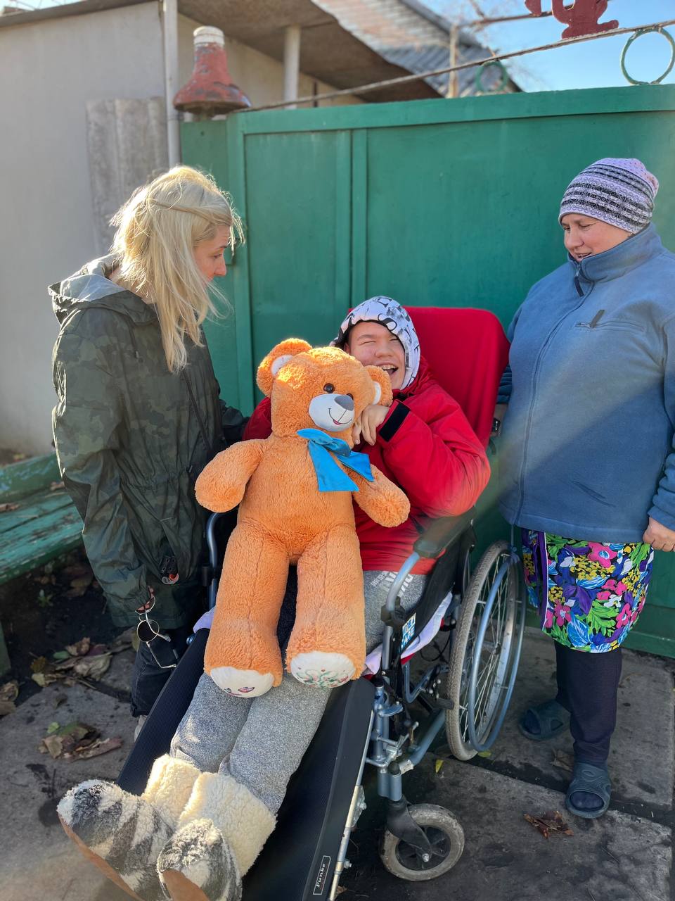 Volunteer Tetiana Liulka: Parents hide children in basements to avoid evacuation